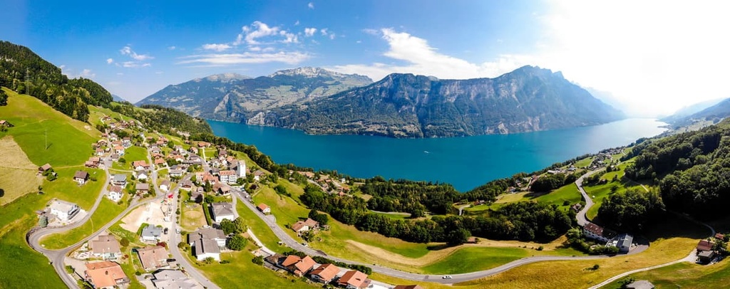 Lake Walen, Canton Zurich, Switzerland