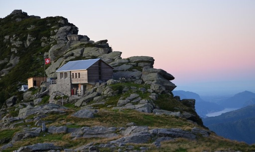 Capanna Albagno, Ticino Alps