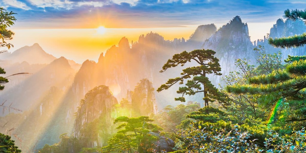 Landscape of Mount Huangshan (Yellow Mountains). UNESCO World Heritage Site.